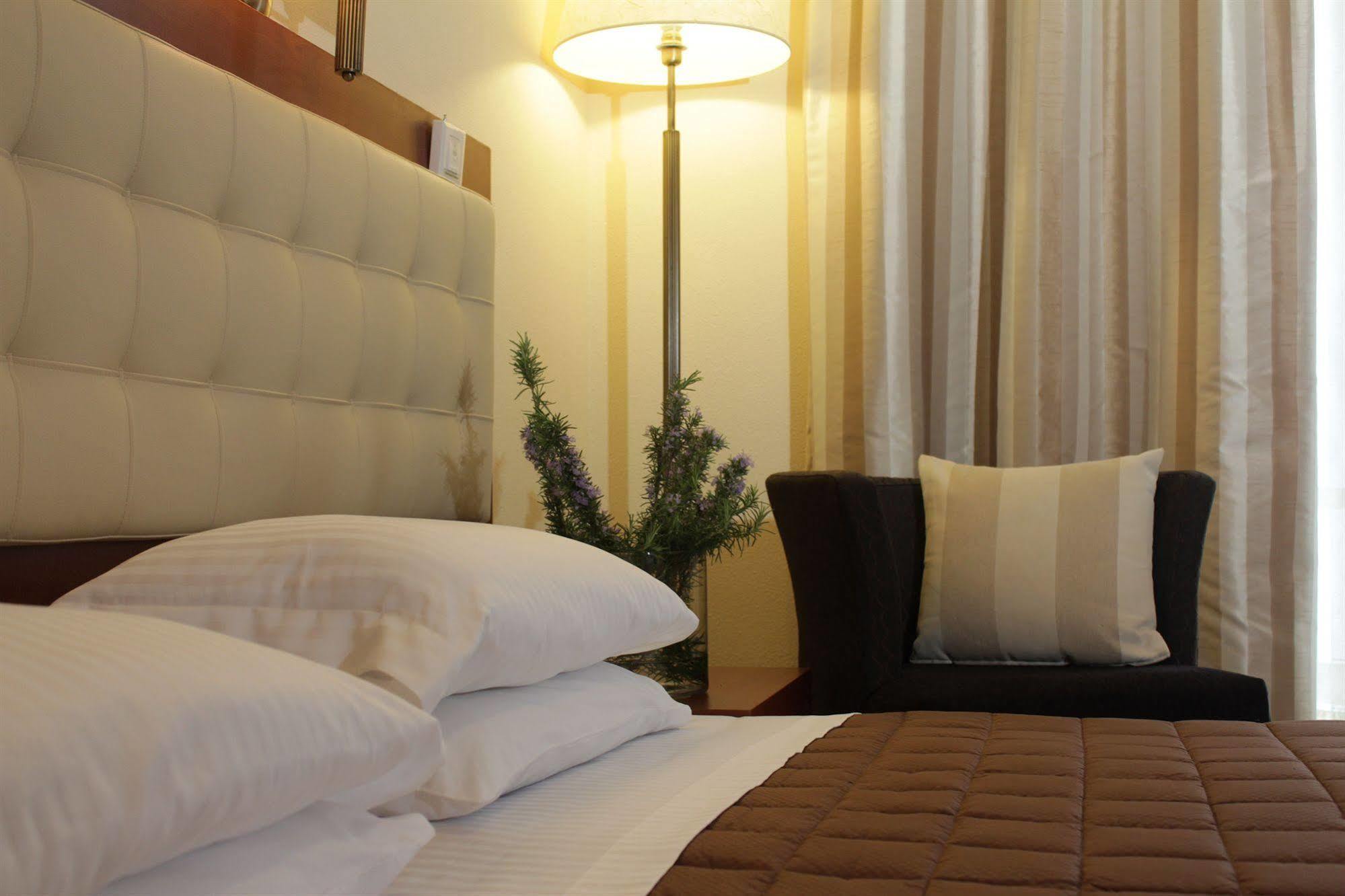 Tourist Boutique Hotel Аргостоліон Екстер'єр фото