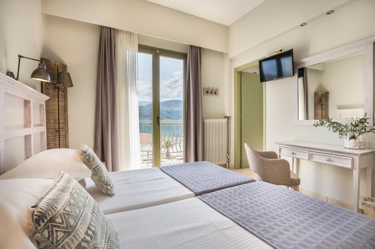 Tourist Boutique Hotel Аргостоліон Екстер'єр фото